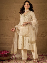Classic Off-White Silk Blend Kurta Set with Net Dupatta