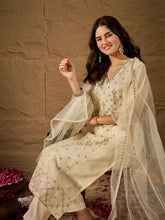 Elegant Ethnic Kurta Set with Dupatta