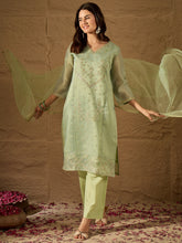 Elegant Ethnic Kurta Set with Dupatta