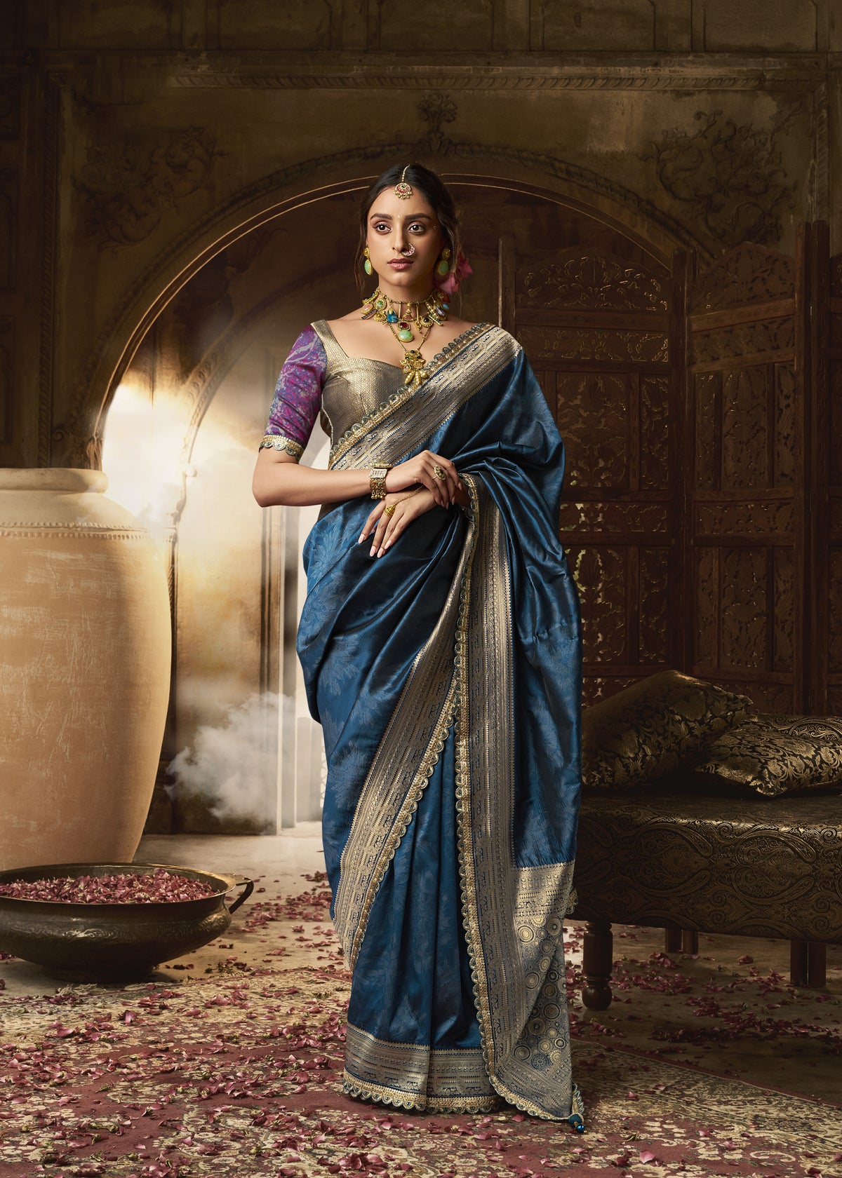 Jacquard Banrasi Silk Saree with Unstitch Blouse Piece.