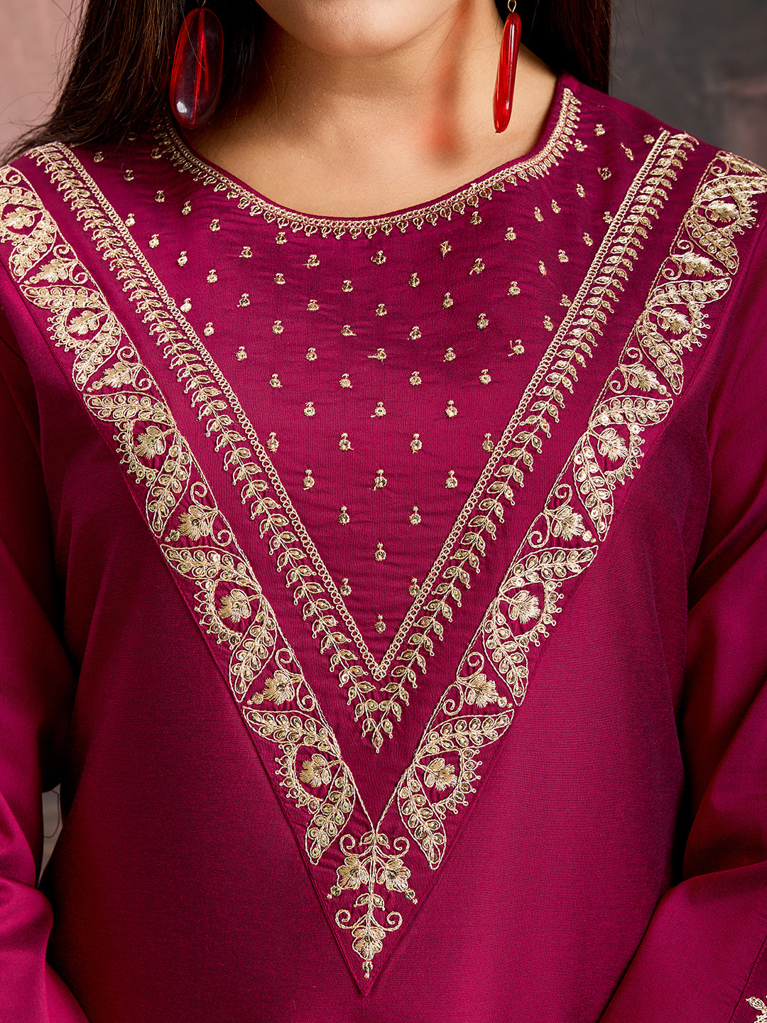 Deep pink Color Silk Blend Embroidered Kurta Set