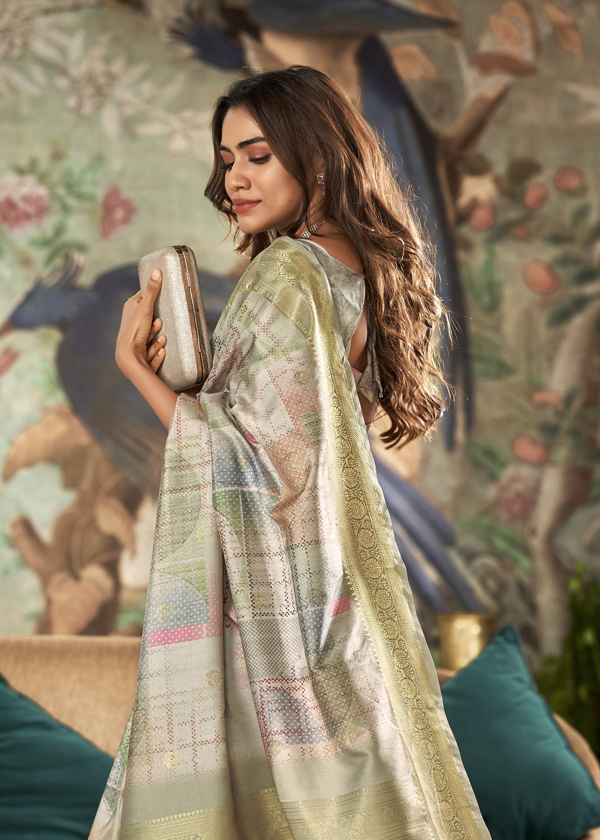 Green printed Multicolour Silk Saree with Unstitched Blouse Piece