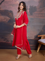 Red Silk Blend Embroidered Neck Kurta, Pant and Net Dupatta Set.