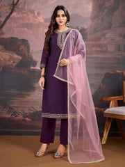 Silk Blend Kurta with Pants & Net Dupatta.