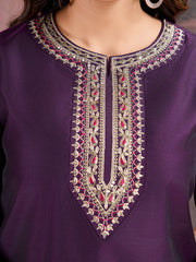 Silk Blend Kurta with Pants & Net Dupatta.