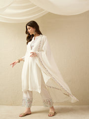 Off-White Embroidered Kurta Pant Set with Dupatta