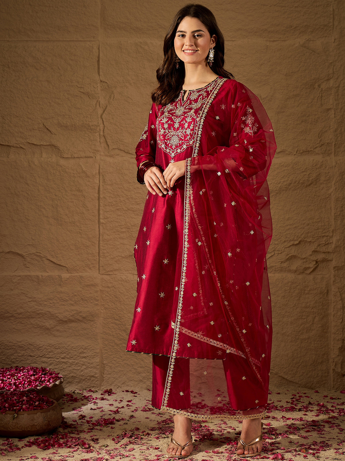 Elegant Dpink Silk Blend Kurta Set with Embroidered Dupatta