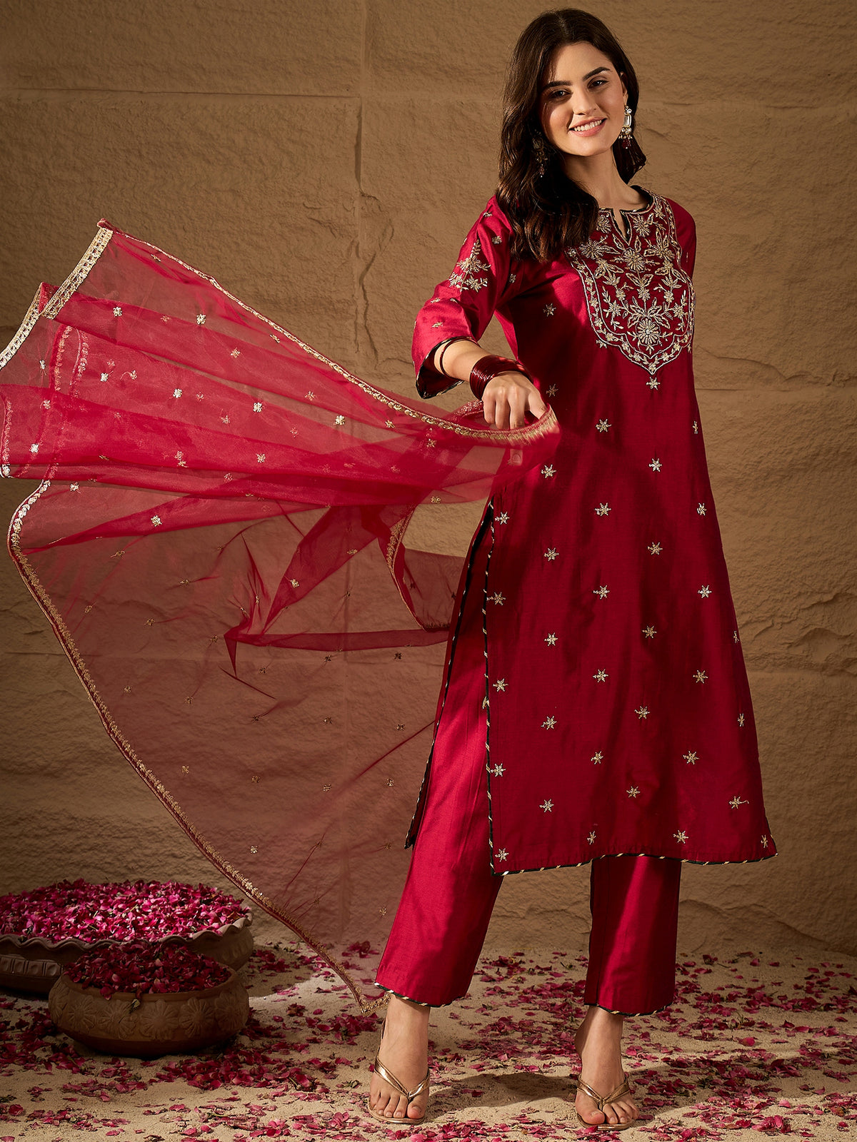 Elegant Dpink Silk Blend Kurta Set with Embroidered Dupatta