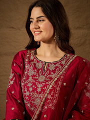 Elegant Dpink Silk Blend Kurta Set with Embroidered Dupatta