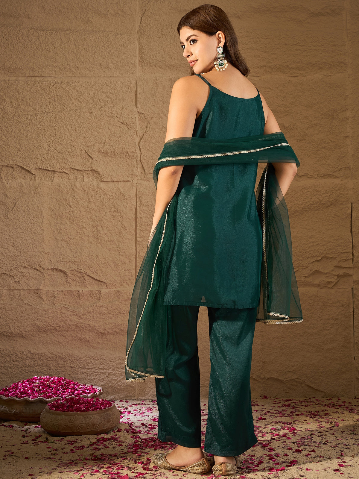 Elegant Emerald Green Embroidered Kurta Set with Dupatta for Women
