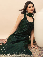 Emerald Green Embroidered Straight Kurta Pant Set with Organza Dupatta for Women